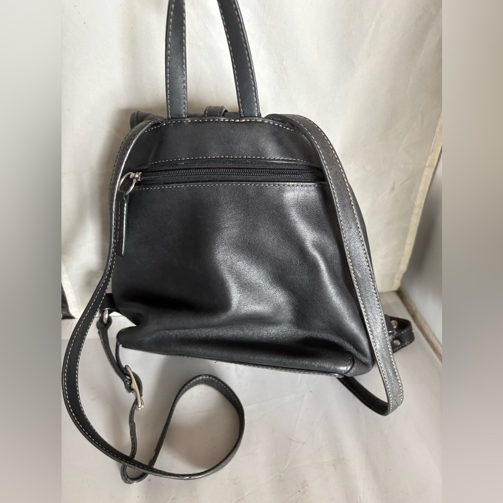 Vintage Coach Black glove Leather Backpack - Picture 4 of 13